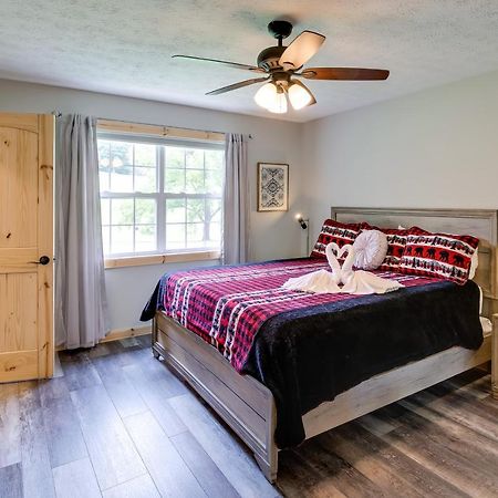Sevierville Cabin With Private Hot Tub And Fire Pit Luaran gambar