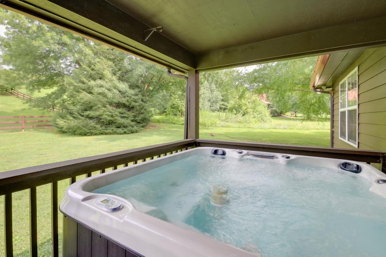 Sevierville Cabin With Private Hot Tub And Fire Pit Luaran gambar